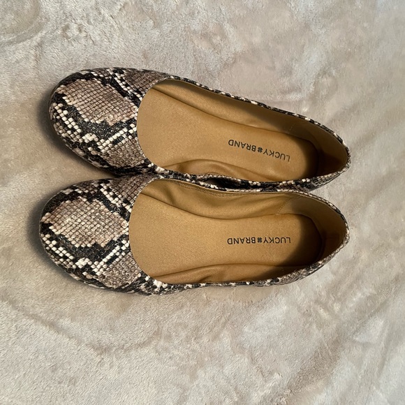 Lucky brand size 9 flats - Picture 2 of 5